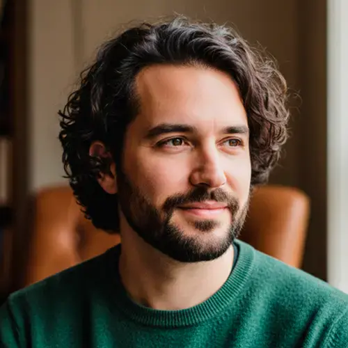Derek Sulivan author portrait